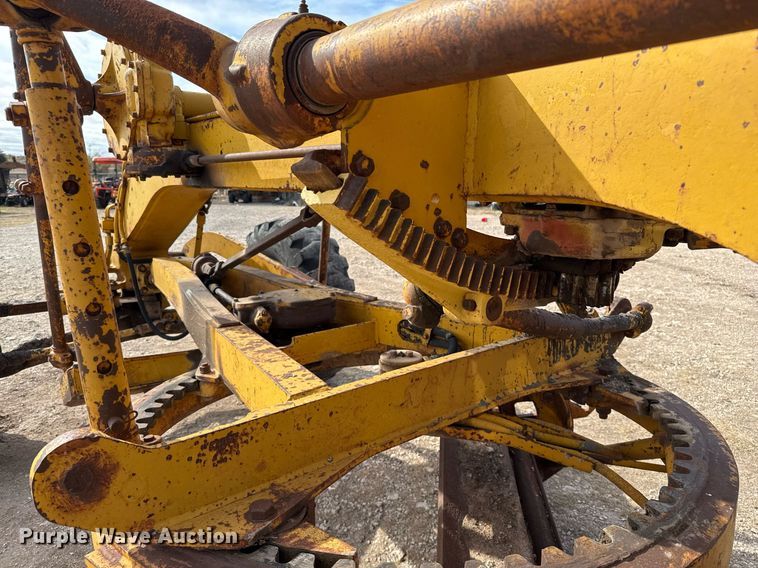 image for item EJ3327 1971 Caterpillar 120 rigid frame motor grader