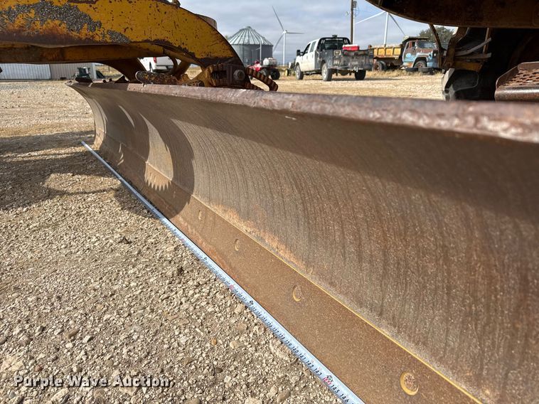 image for item EJ3327 1971 Caterpillar 120 rigid frame motor grader