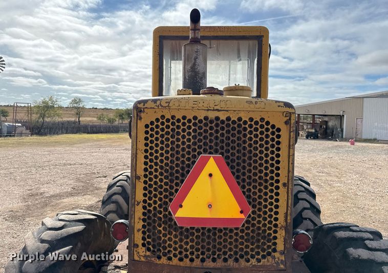 image for item EJ3327 1971 Caterpillar 120 rigid frame motor grader