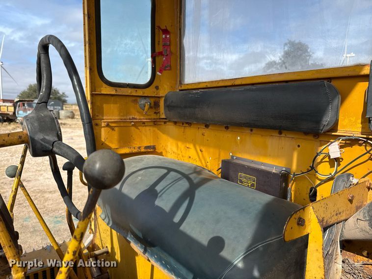 image for item EJ3327 1971 Caterpillar 120 rigid frame motor grader