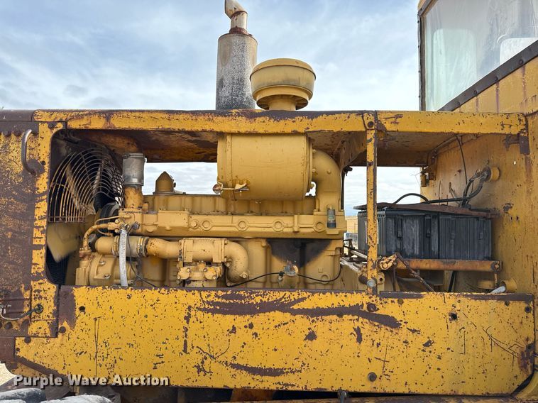 image for item EJ3327 1971 Caterpillar 120 rigid frame motor grader