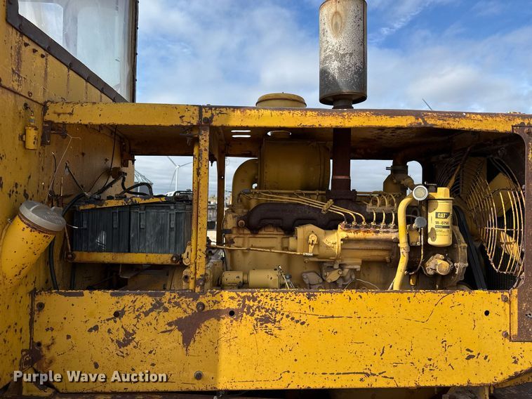 image for item EJ3327 1971 Caterpillar 120 rigid frame motor grader