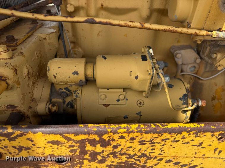 image for item EJ3327 1971 Caterpillar 120 rigid frame motor grader
