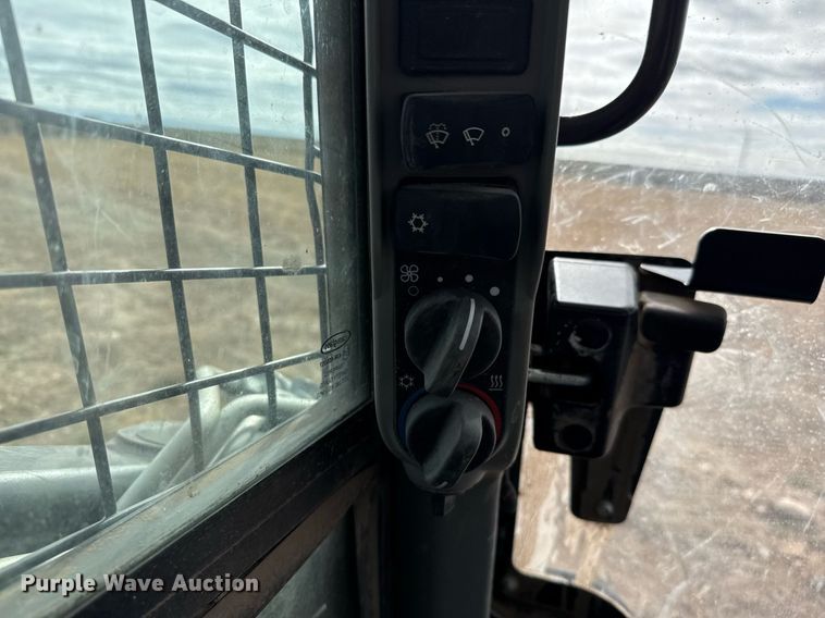 image for item EJ3328 2020 New Holland C337 tracked skid steer loader