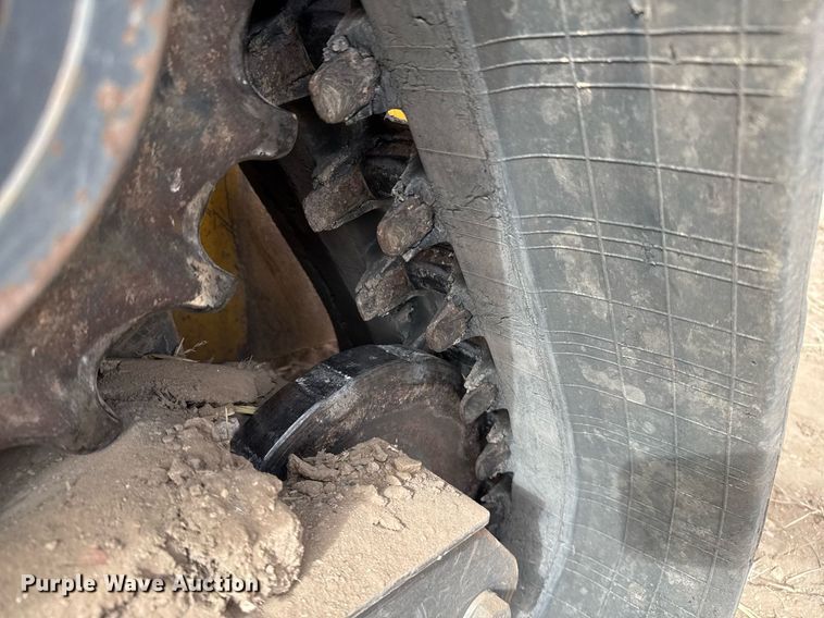 image for item EJ3328 2020 New Holland C337 tracked skid steer loader