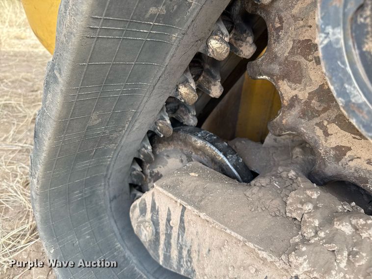 image for item EJ3328 2020 New Holland C337 tracked skid steer loader