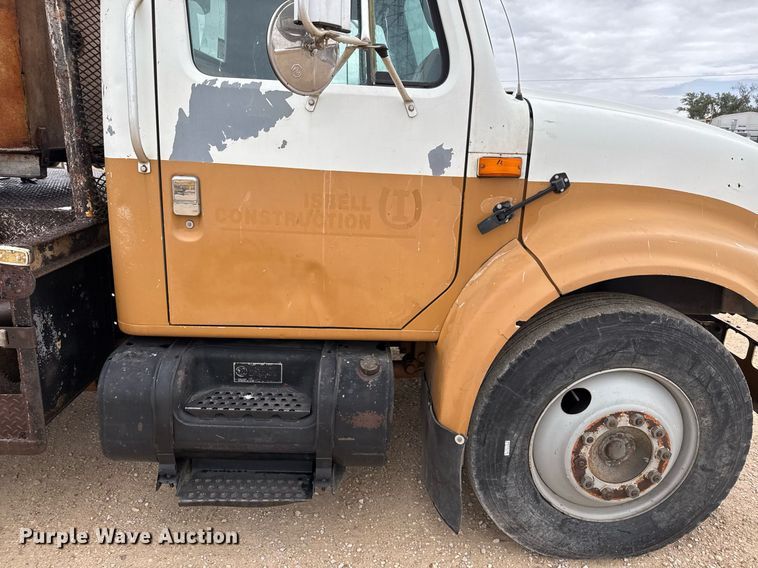 image for item EJ3333 1991 International 4700 pressure digger truck