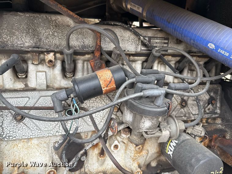 image for item EJ3333 1991 International 4700 pressure digger truck