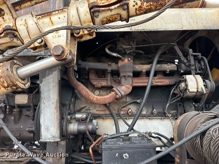 image for item EJ3333 1991 International 4700 pressure digger truck