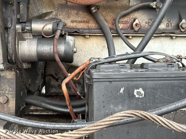 image for item EJ3333 1991 International 4700 pressure digger truck