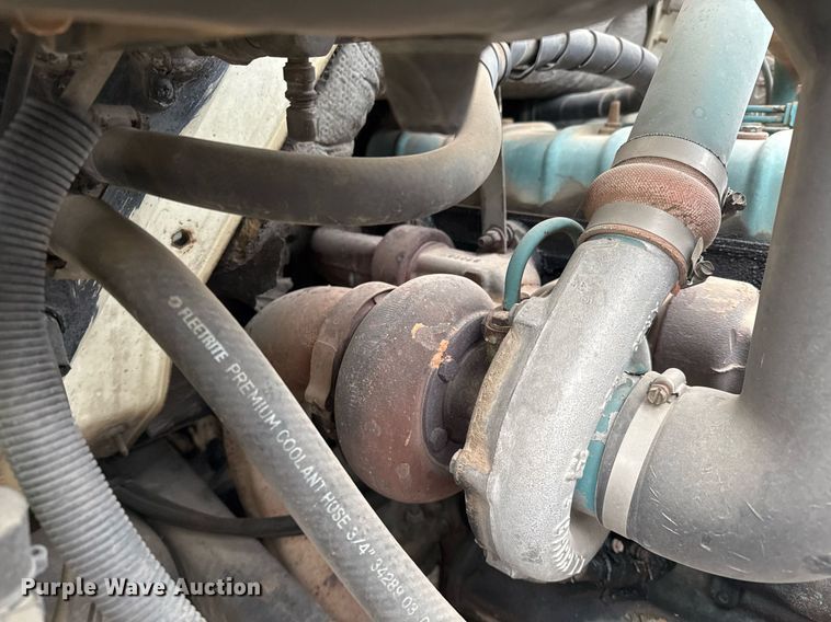 image for item EJ3333 1991 International 4700 pressure digger truck