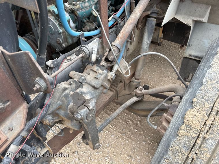 image for item EJ3333 1991 International 4700 pressure digger truck