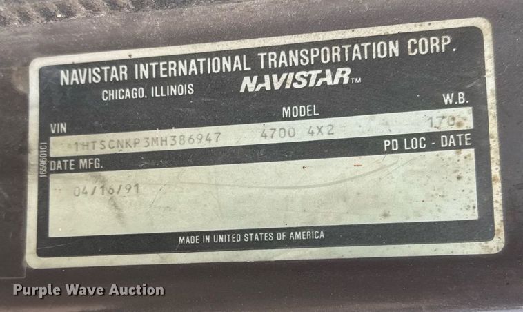 image for item EJ3333 1991 International 4700 pressure digger truck