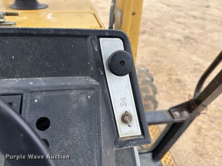 image for item EJ3334 1996 Caterpillar 426B backhoe