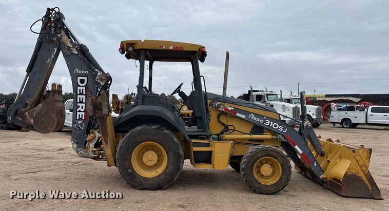 image for item EJ3335 2009 John Deere 310SJ backhoe