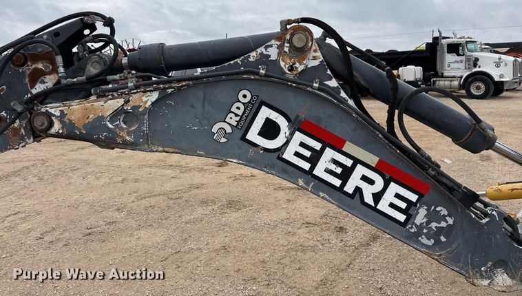 image for item EJ3335 2009 John Deere 310SJ backhoe