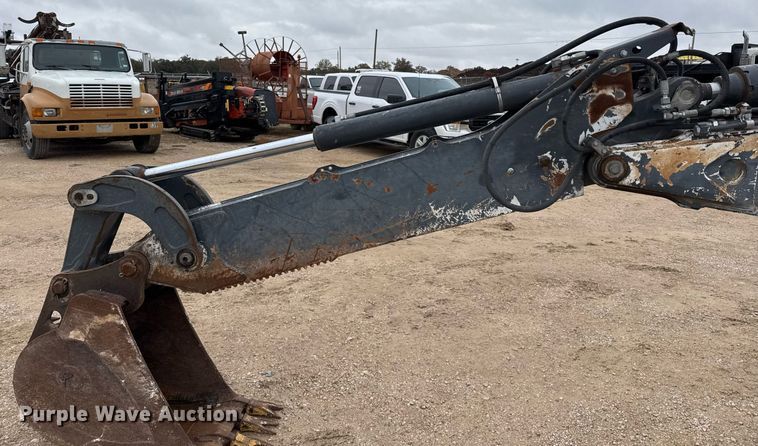 image for item EJ3335 2009 John Deere 310SJ backhoe