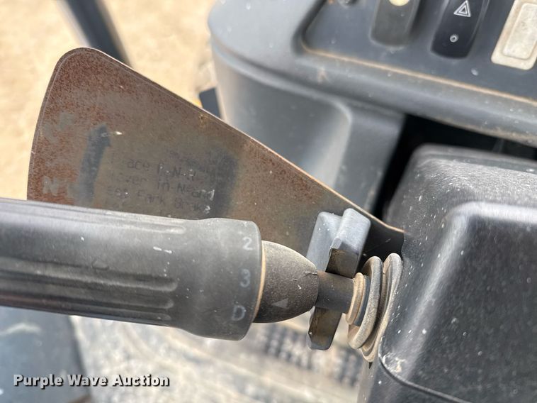 image for item EJ3335 2009 John Deere 310SJ backhoe