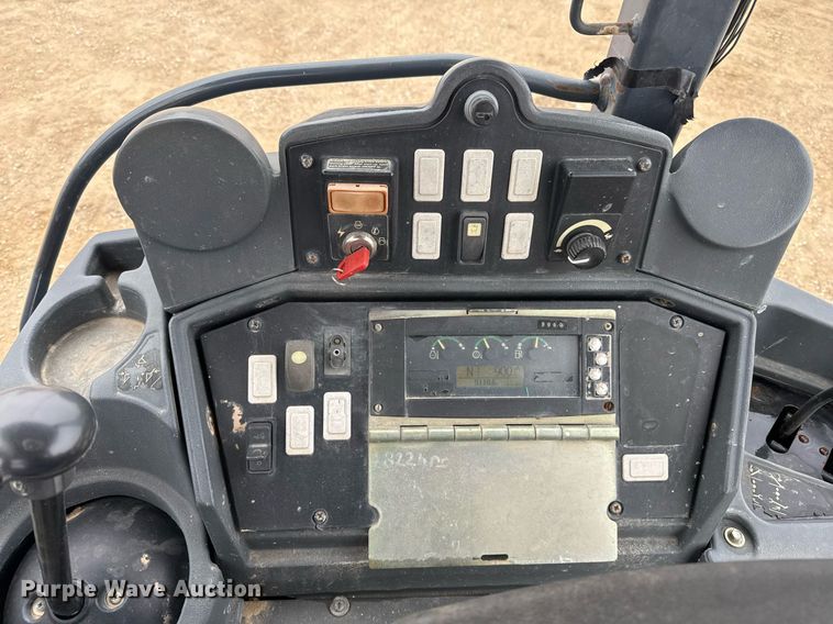 image for item EJ3335 2009 John Deere 310SJ backhoe