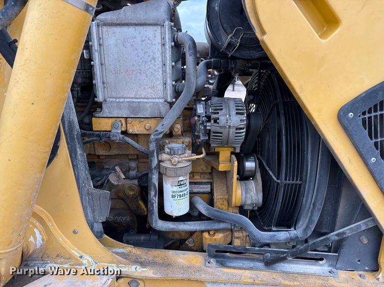 image for item EJ3335 2009 John Deere 310SJ backhoe