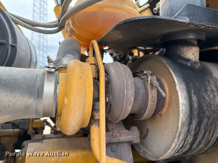 image for item EJ3335 2009 John Deere 310SJ backhoe