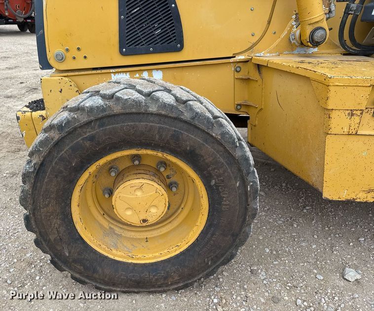 image for item EJ3335 2009 John Deere 310SJ backhoe