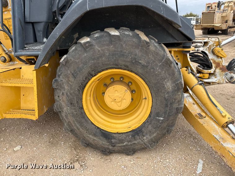 image for item EJ3335 2009 John Deere 310SJ backhoe