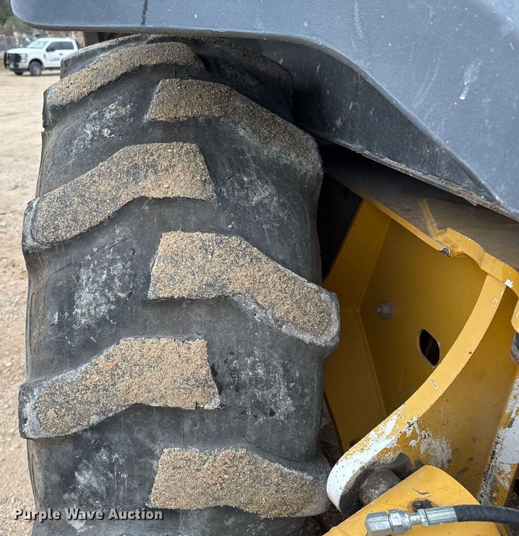 image for item EJ3335 2009 John Deere 310SJ backhoe