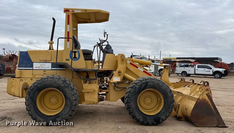 image for item EJ3336 1994 Komatsu WA120-1 wheel loader