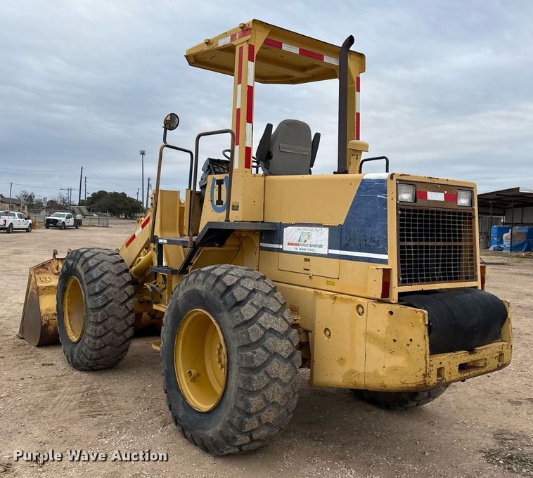 image for item EJ3336 1994 Komatsu WA120-1 wheel loader