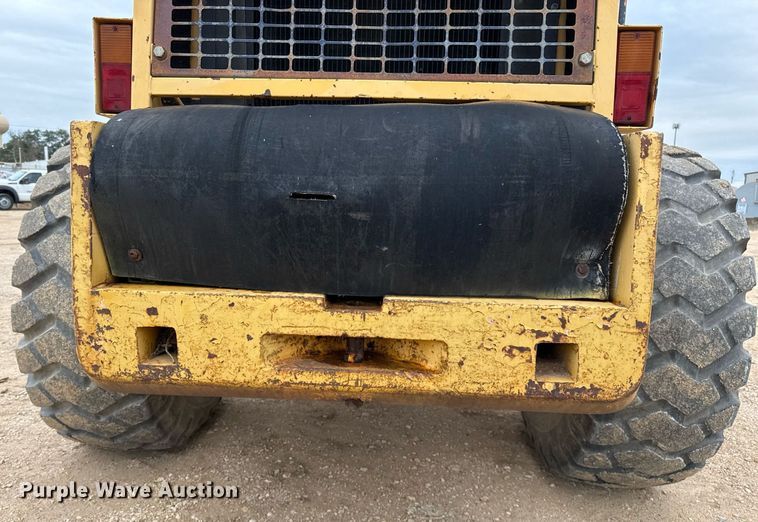 image for item EJ3336 1994 Komatsu WA120-1 wheel loader