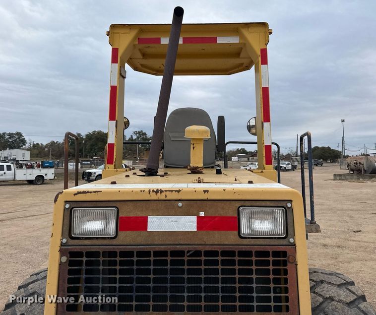 image for item EJ3336 1994 Komatsu WA120-1 wheel loader