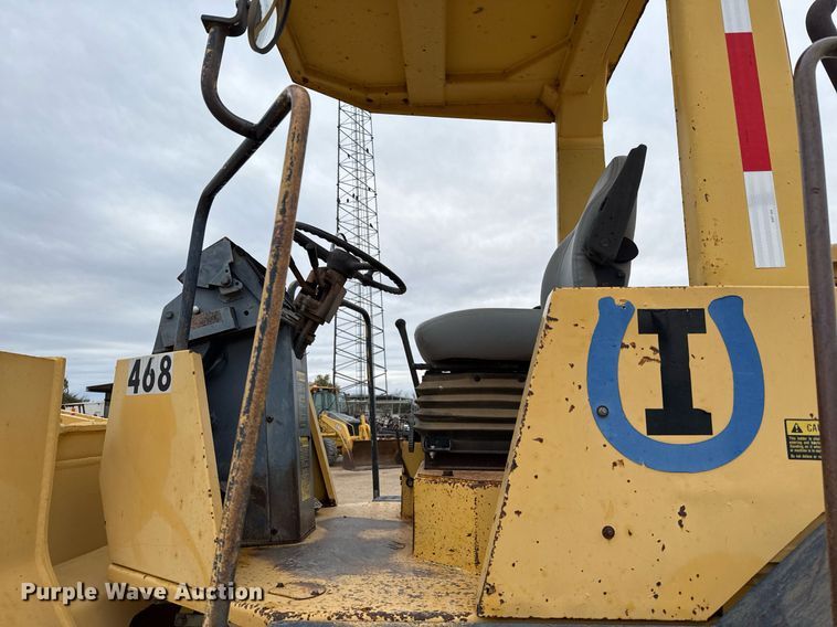 image for item EJ3336 1994 Komatsu WA120-1 wheel loader