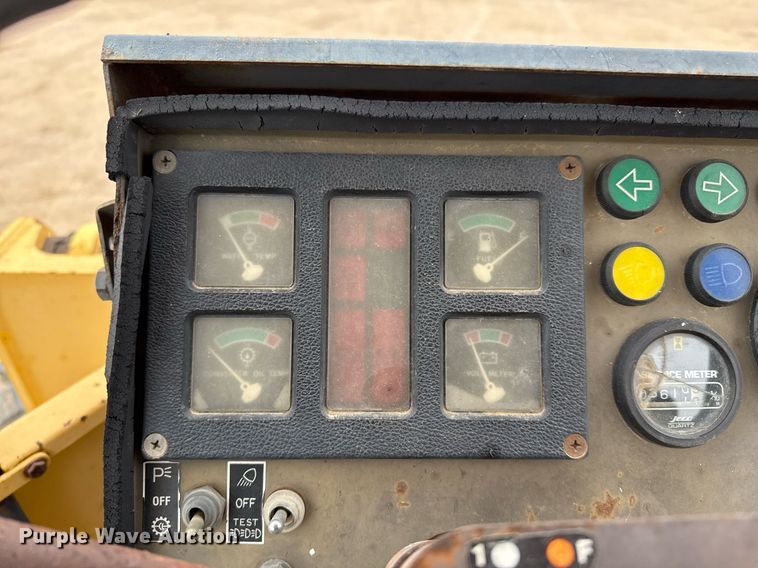 image for item EJ3336 1994 Komatsu WA120-1 wheel loader