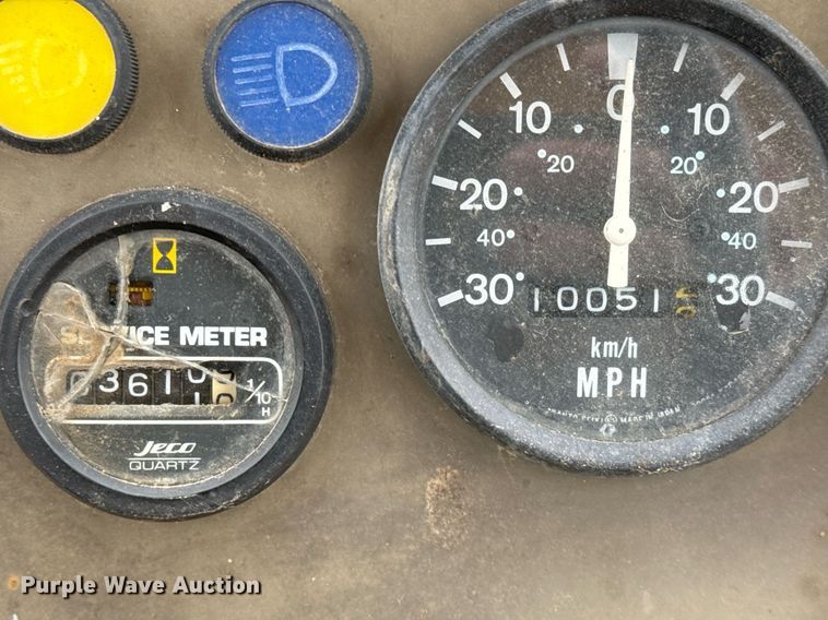 image for item EJ3336 1994 Komatsu WA120-1 wheel loader