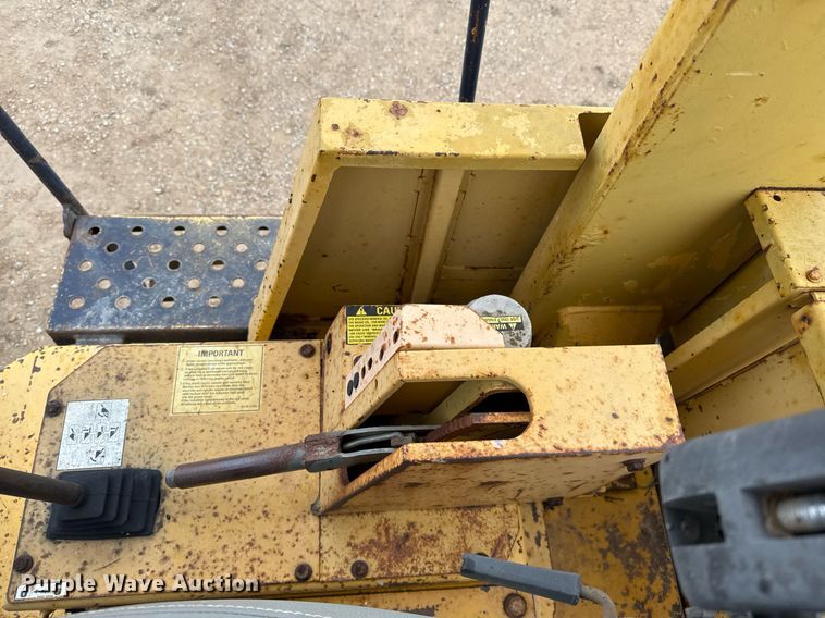 image for item EJ3336 1994 Komatsu WA120-1 wheel loader