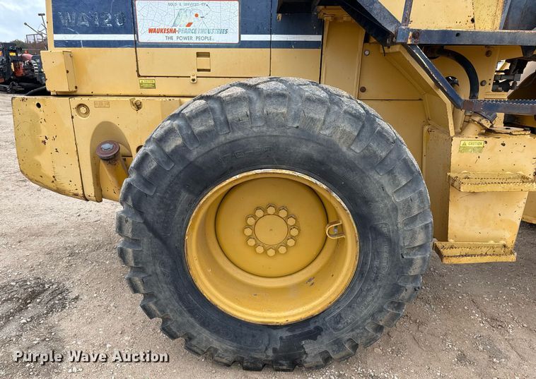 image for item EJ3336 1994 Komatsu WA120-1 wheel loader