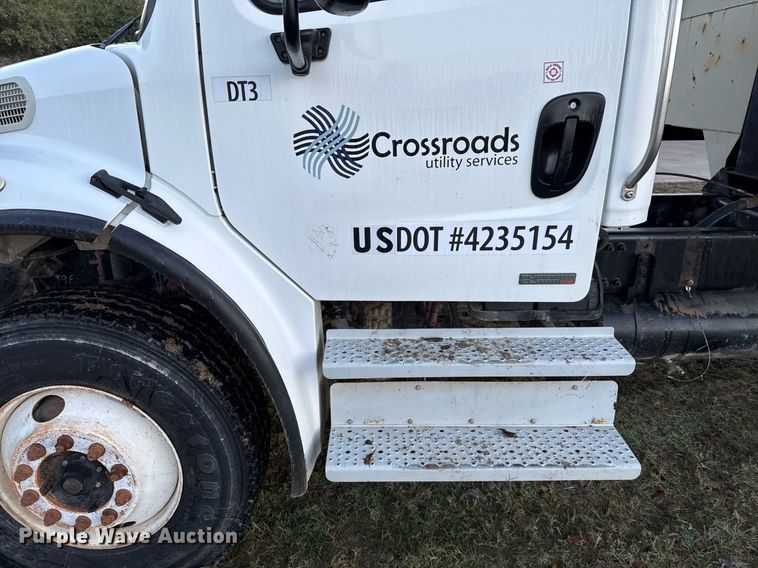 image for item EJ3337 2004 Freightliner Business Class M2 dump truck