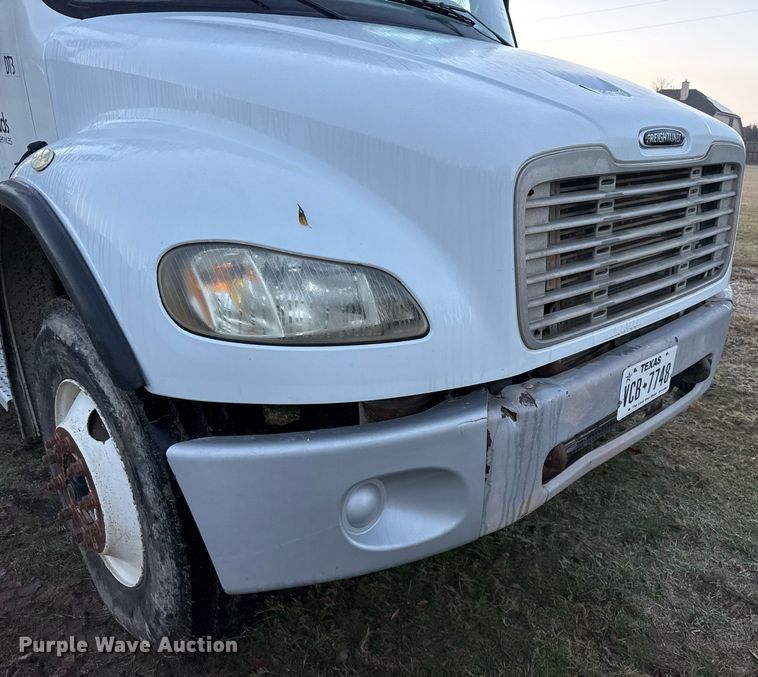 image for item EJ3337 2004 Freightliner Business Class M2 dump truck