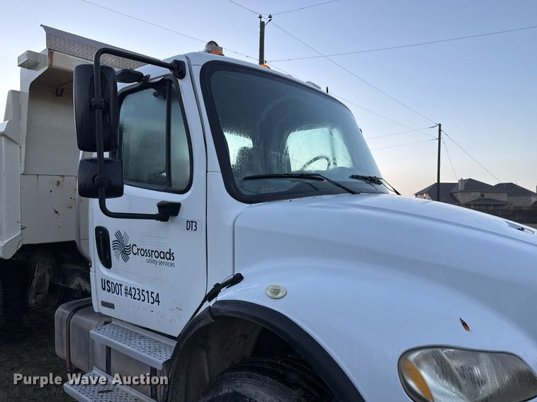 image for item EJ3337 2004 Freightliner Business Class M2 dump truck