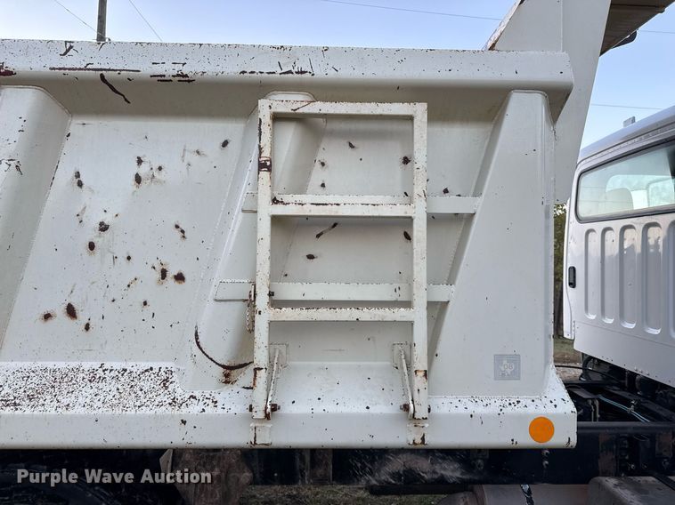 image for item EJ3337 2004 Freightliner Business Class M2 dump truck