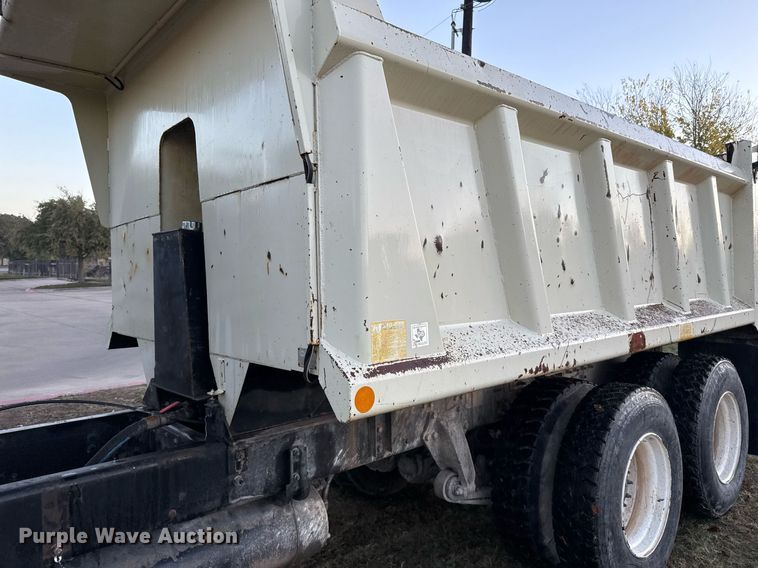 image for item EJ3337 2004 Freightliner Business Class M2 dump truck