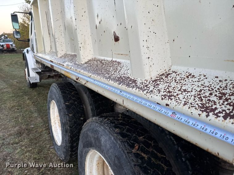 image for item EJ3337 2004 Freightliner Business Class M2 dump truck