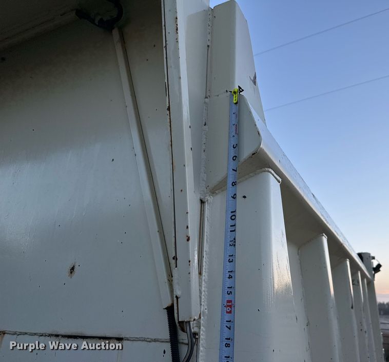 image for item EJ3337 2004 Freightliner Business Class M2 dump truck