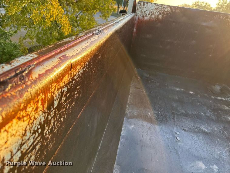 image for item EJ3337 2004 Freightliner Business Class M2 dump truck