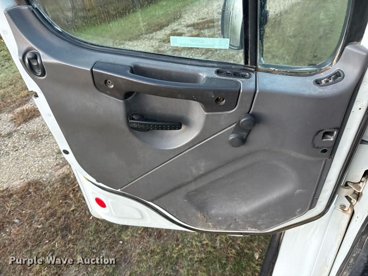 image for item EJ3337 2004 Freightliner Business Class M2 dump truck