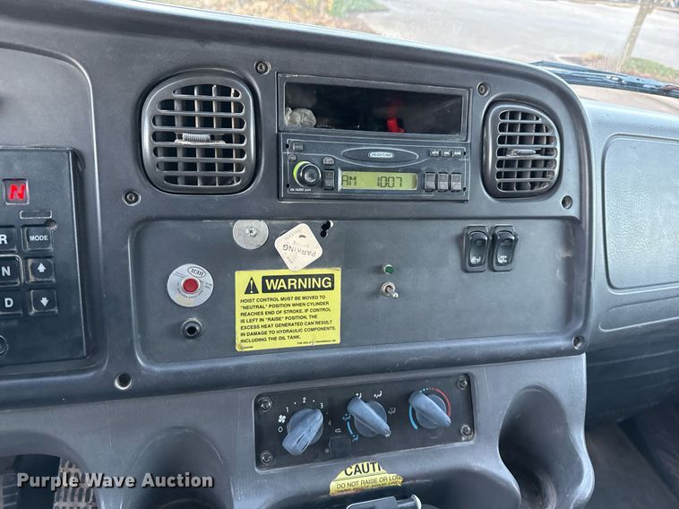 image for item EJ3337 2004 Freightliner Business Class M2 dump truck