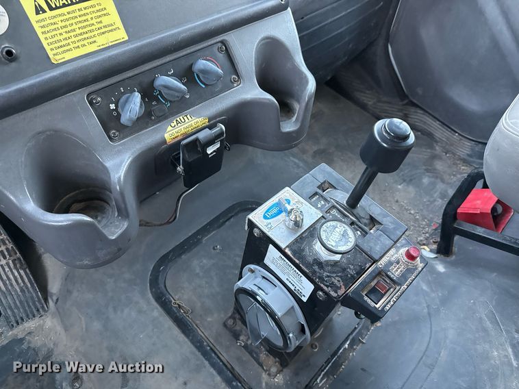 image for item EJ3337 2004 Freightliner Business Class M2 dump truck