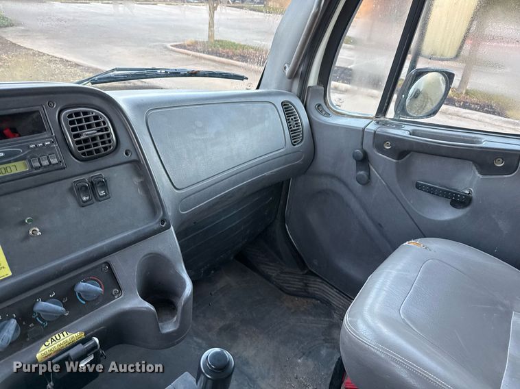 image for item EJ3337 2004 Freightliner Business Class M2 dump truck