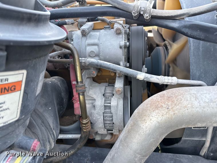 image for item EJ3337 2004 Freightliner Business Class M2 dump truck